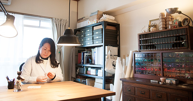 人気刺繍作家、石井寛子さんのアトリエ訪問