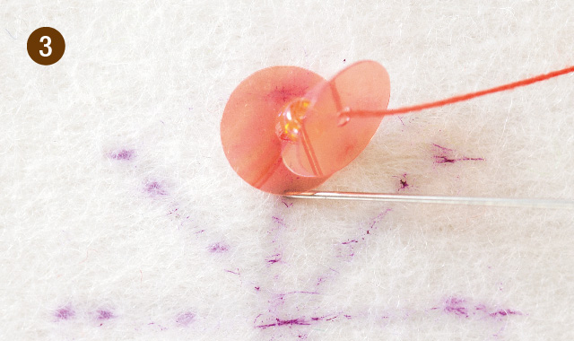 ビーズ刺しゅう　花　手順③