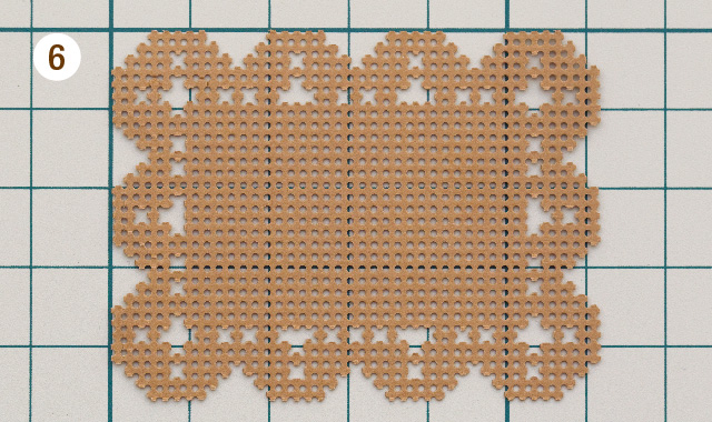 カルトンペルフォレ  図案に沿って切ってみよう！　手順⑥