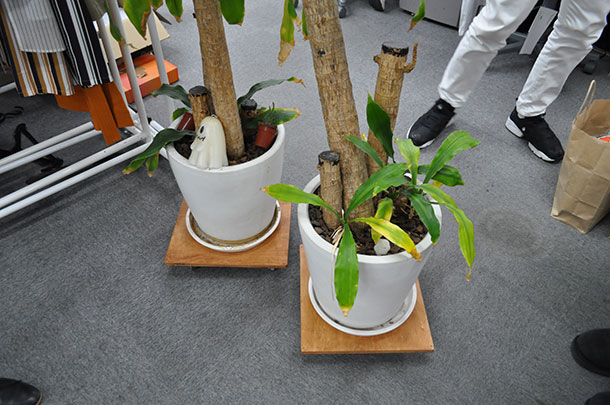 大きな観葉植物の移動もラクラク キャスター付き植木鉢台 フェリシモ女子diy部ブログ
