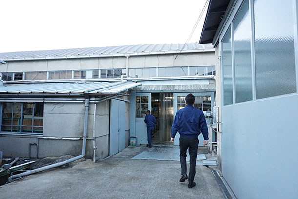 案内いただいたのは、敷地内にある工場