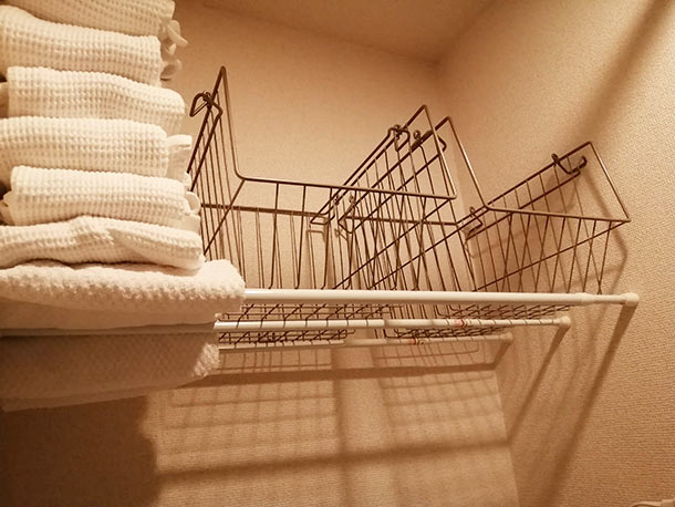 超簡単 トイレと洗濯機の上に 突っ張り棒を使って棚を作ったよ フェリシモ女子diy部ブログ