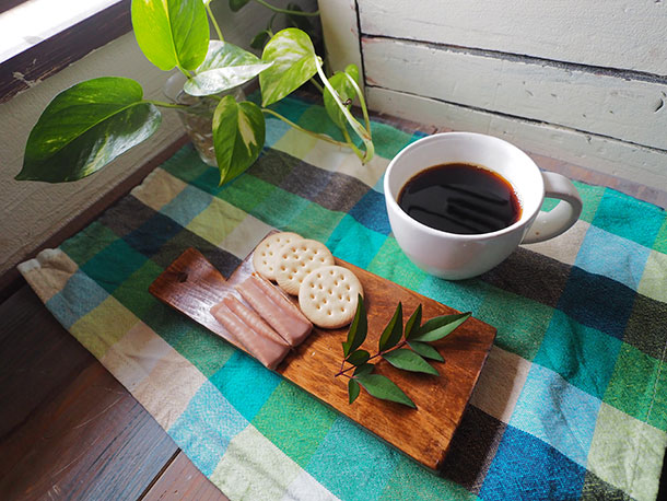 できあがったカッティングボードは、お皿代わりにおうちカフェのプレートとして使うことができます