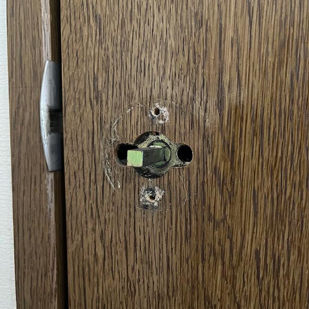 取っ手を外しました