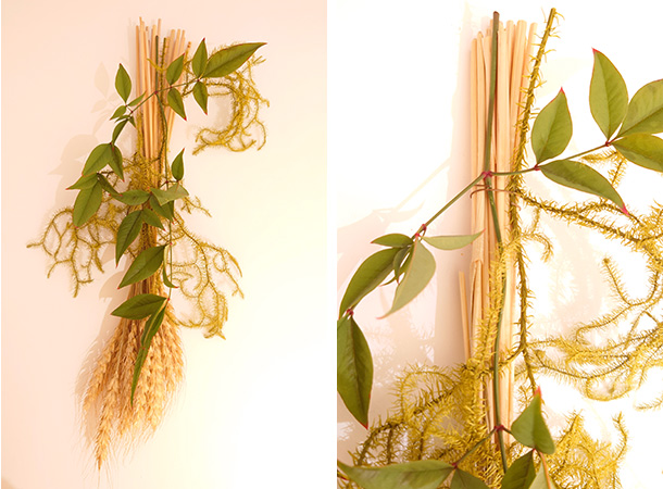 その上に、南天の葉をおいて、それもワイヤーでまとめます