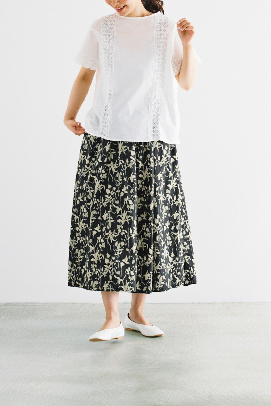WEB限定お買い得商品|ａｎｄ　ｍｙｅｒａ　草花プリントスカート