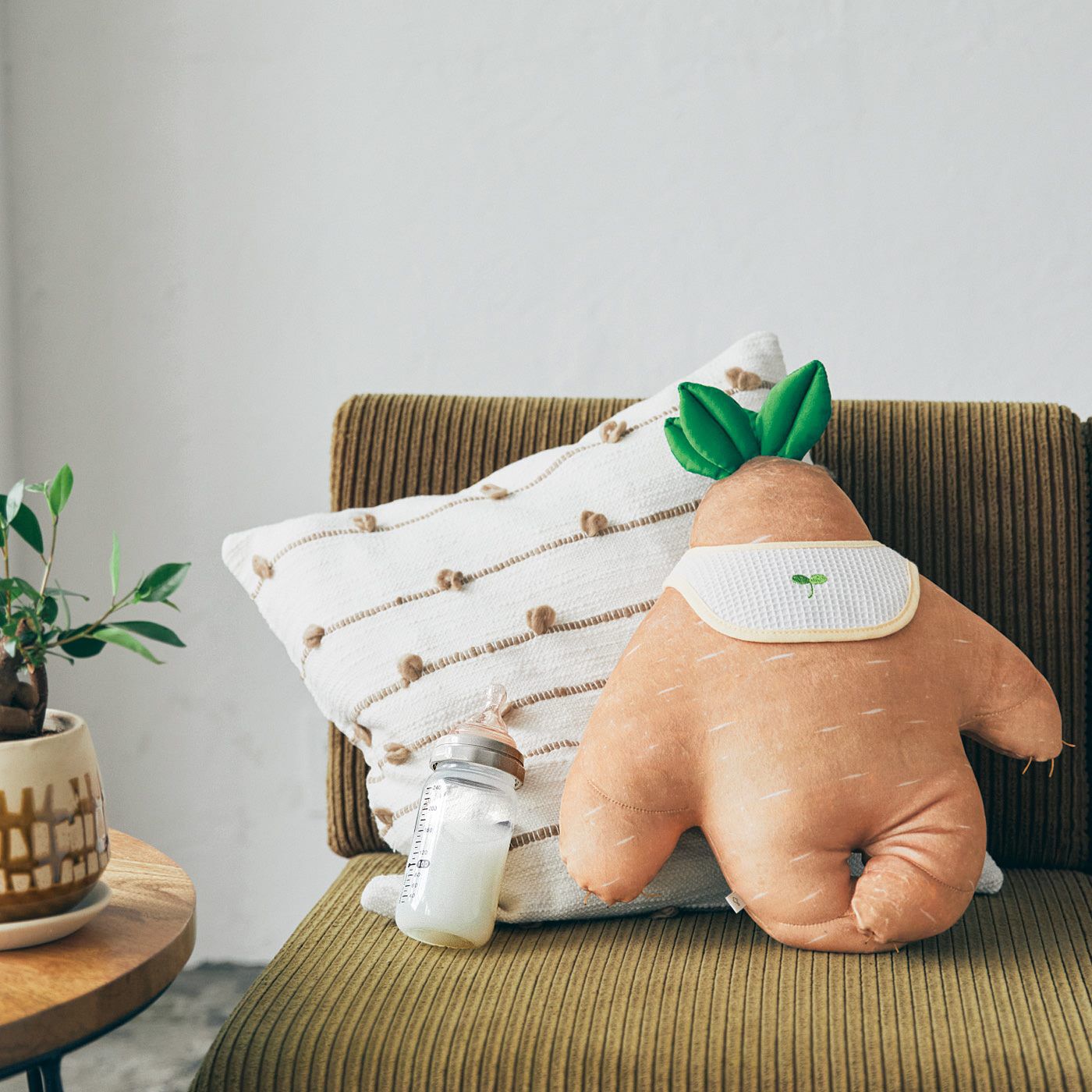 MonthlyBOX|YOU+MORE!　ガジュマルベビー むっちりクッション|さすが観葉植物。お部屋にさりげなくなじみます。