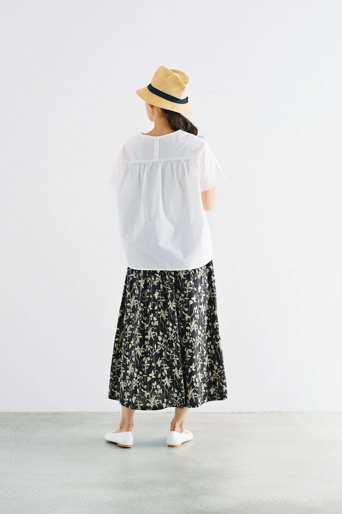 WEB限定お買い得商品|ａｎｄ　ｍｙｅｒａ　草花プリントスカート