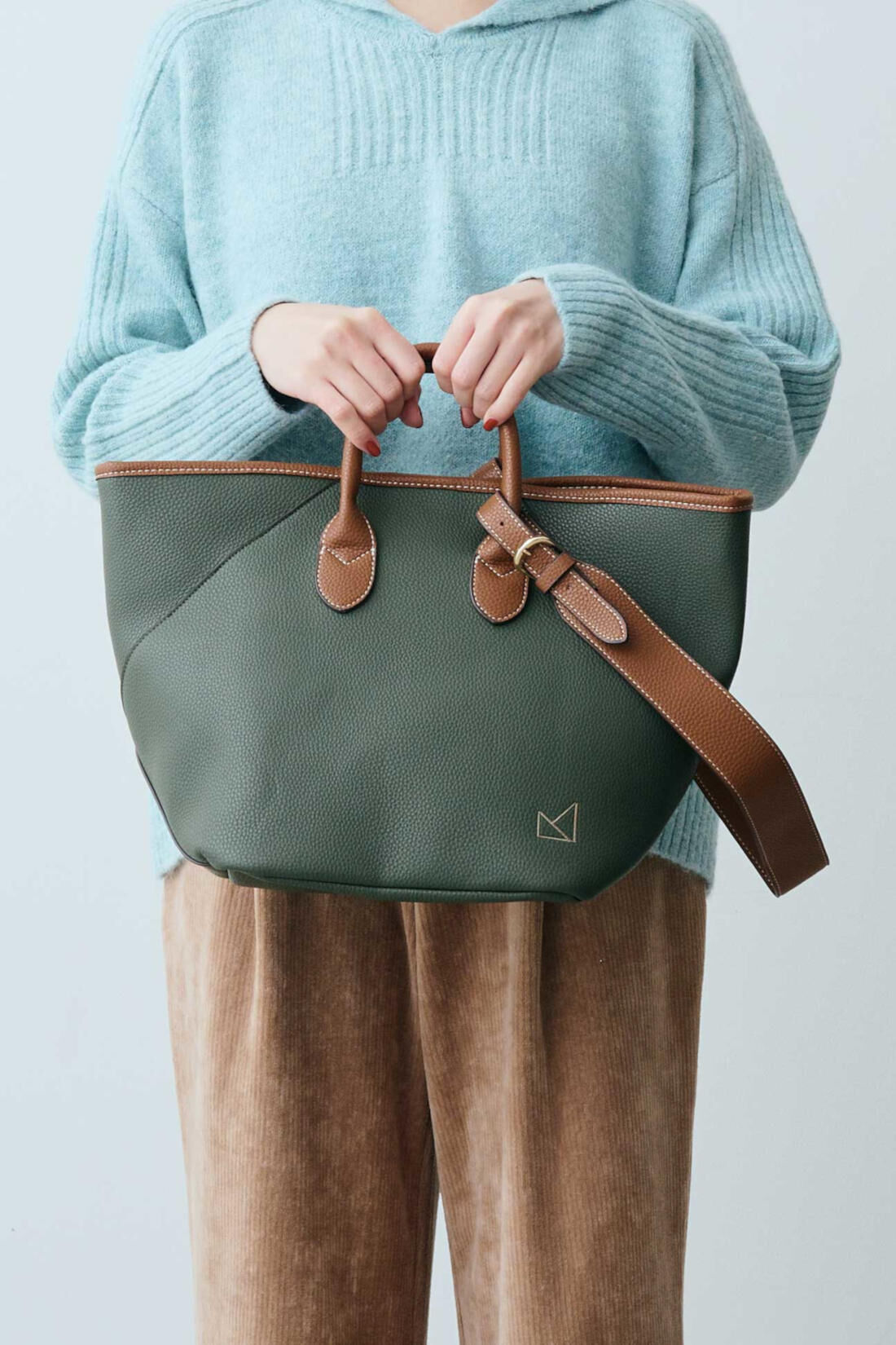 MonthlyBOX|IEDIT[イディット] SELECT　maison vert　軽量合皮素材の2-WAYトートバッグ|2：カーキ
