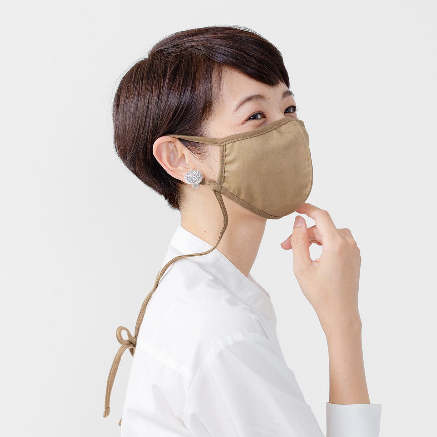 WEB限定お買い得商品|リボン見えの後ろ姿がかわいい　自分好みにゆるめて快適　ストラップ付き抗菌マスク