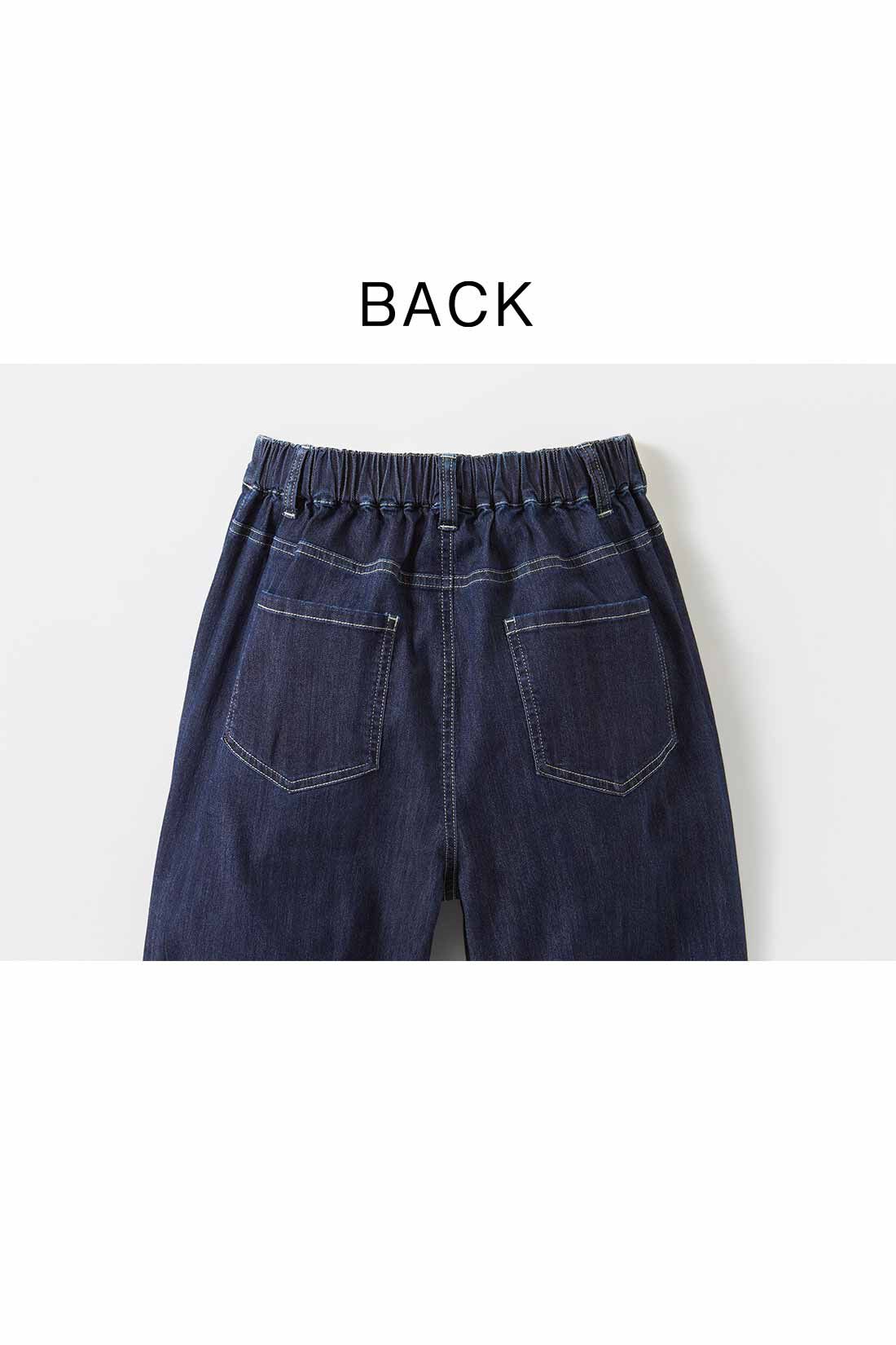 Real Stock|リブ　イン　コンフォート　暑い日も涼やかで心地いい！短め丈のワイドデニムパンツ〈ダークブルー〉|ウエストループやヒップポケットは本格仕様。ベージュカラーのステッチもおしゃれ。