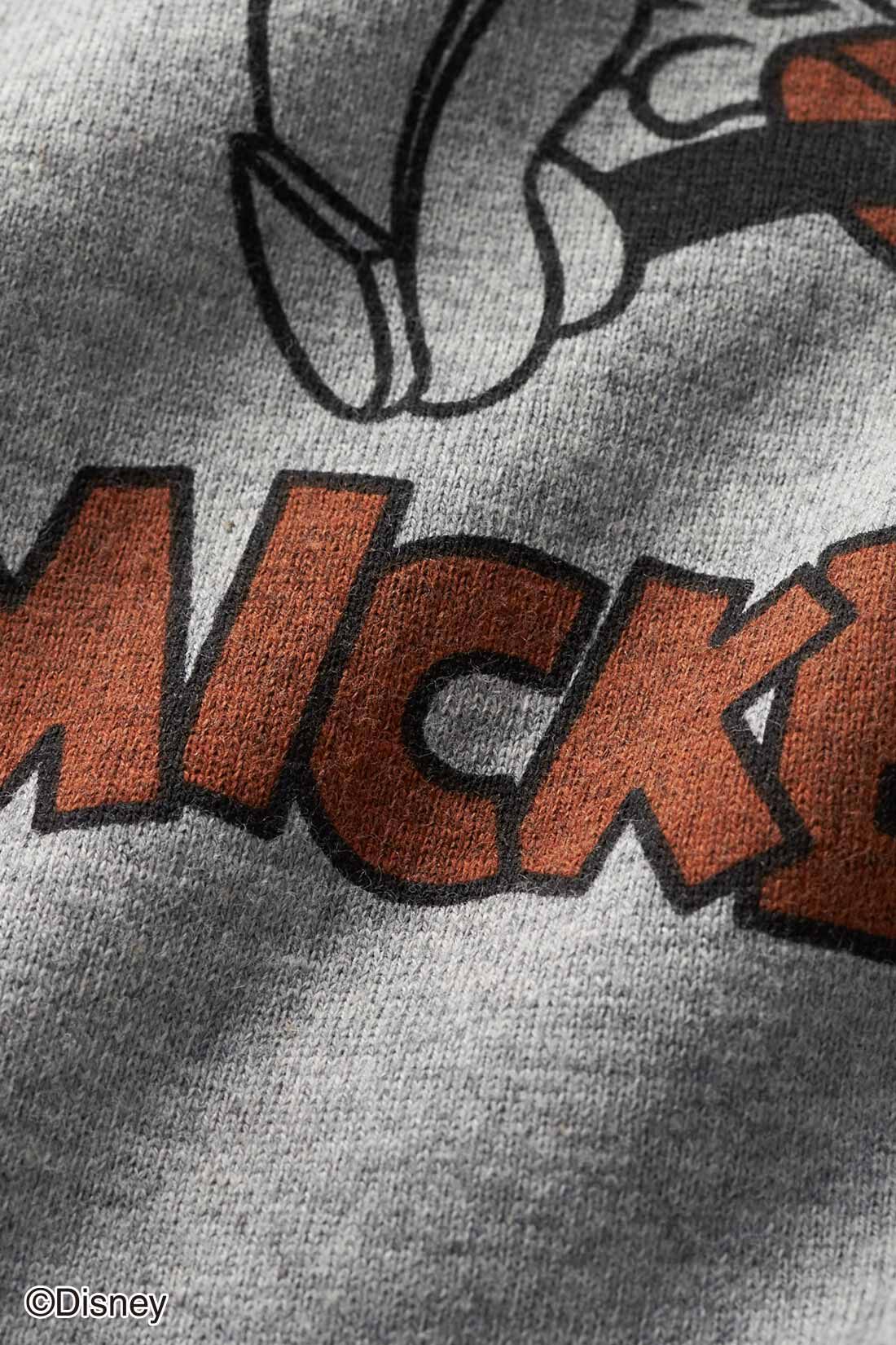 Real Stock|IEDIT[イディット]　Ｄｉｓｎｅｙ　古着風プリントの「ミッキーマウス」パフスリーブＴシャツ〈オートミールベージュ〉|オールドミッキーの図案を、インクが染み込むプリントで古着っぽい雰囲気に。　※お届けするカラーとは異なります。