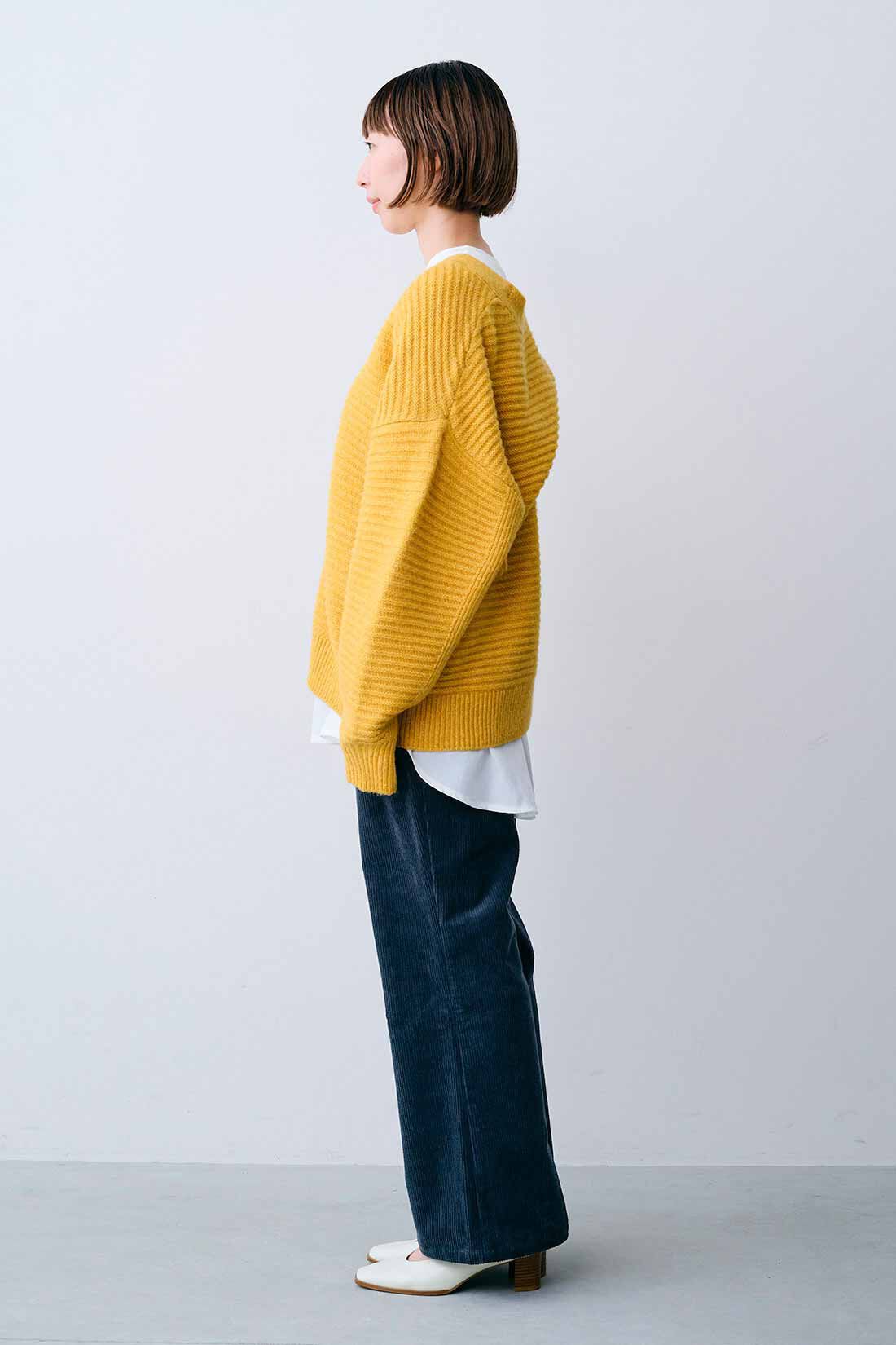 Real Stock|IEDIT[イディット]　編み地の切り替えがきいた リサイクルポリエステル混素材のふんわりニットカーディガン〈オレンジ〉|モデル身長：160cm　着用サイズ：M　※着用イメージです。お届けするカラーとは異なります。