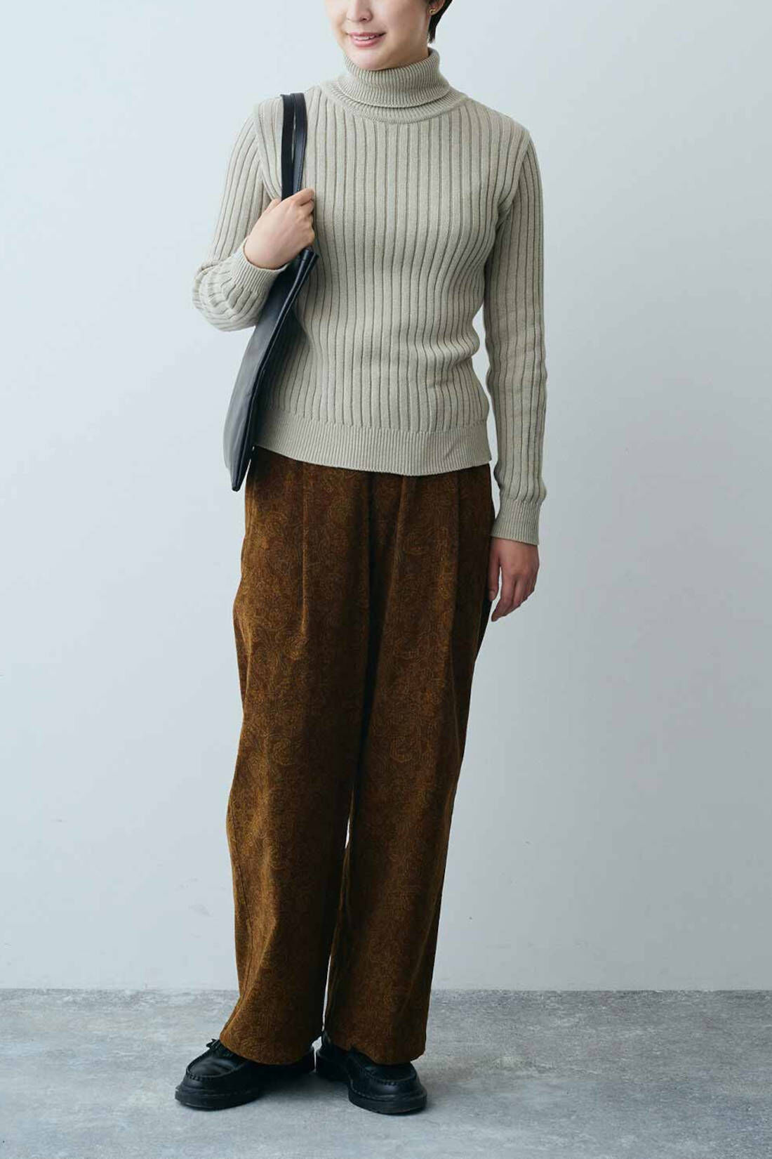 Real Stock|THREE FIFTY STANDARD　ペイズリー柄の細コールパンツ〈ブラウン〉