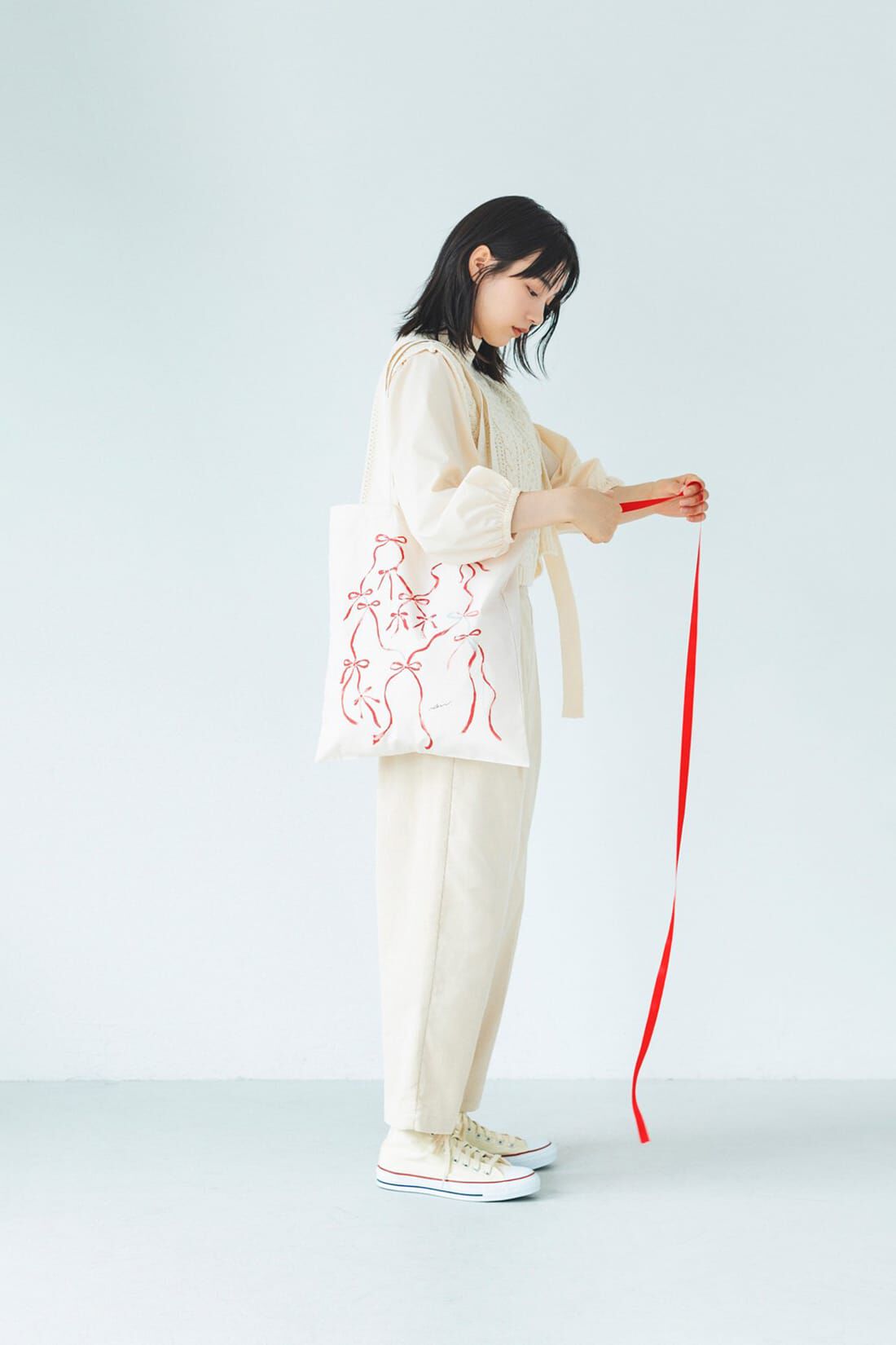 Real Stock|ｈａｃｏ！ 【のんさんコラボ】Ｒｉｂｂｏｎドローイングトートバッグ ｂｙ ＬＯＶＥ ＡＮＤ ＰＥＡＣＥ ＰＲＯＪＥＣＴ〈キナリ〉