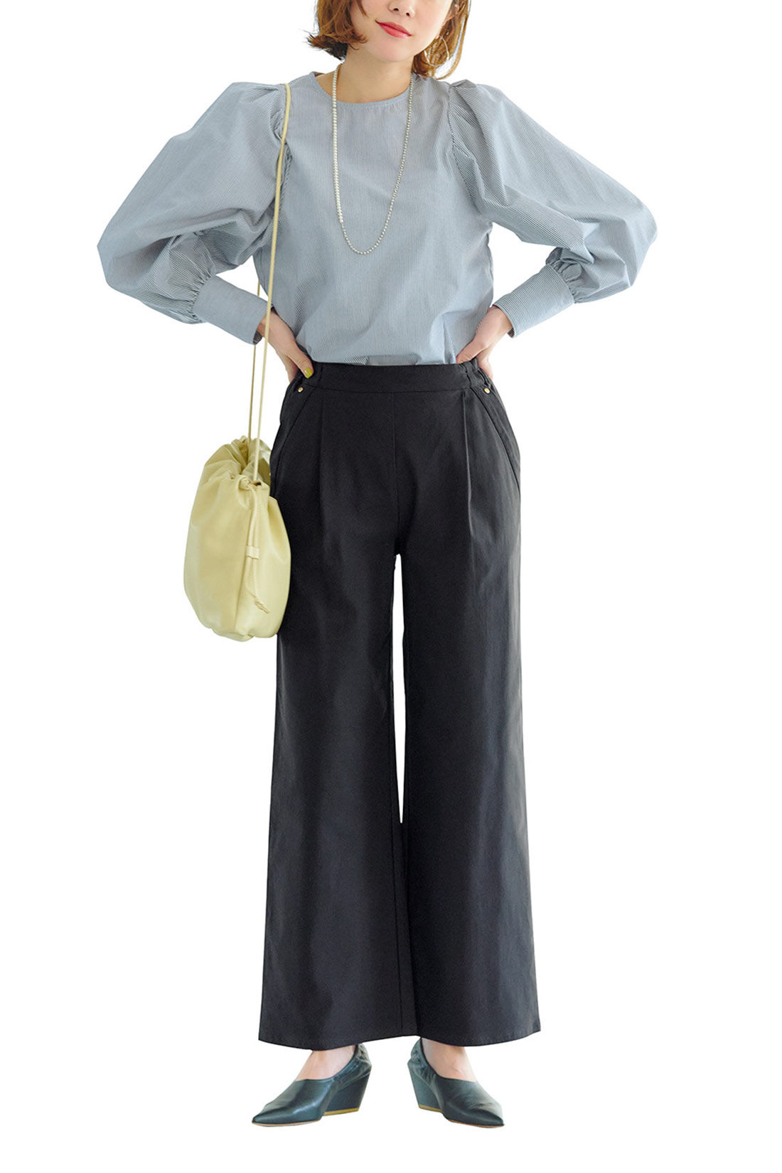 Real Stock|IEDIT[イディット]　小森美穂子さんコラボ 袖コンシャスデザインブラウス〈チャコールグレー〉|※着用イメージです。お届けするカラーとは異なります。