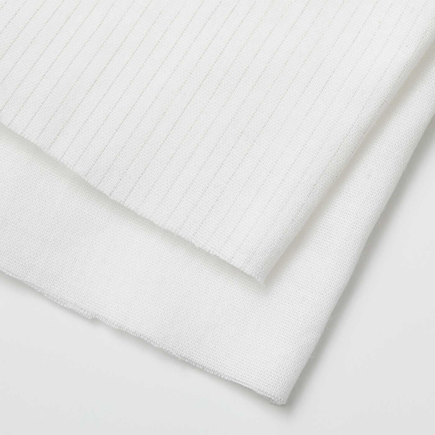 Real Stock|手づくりマスクキット（ミューファン）型紙付き|片面には白に銀糸のストライプ、片面は白の無地のダブルガーゼ素材。お好きな方を表面にお使いください。