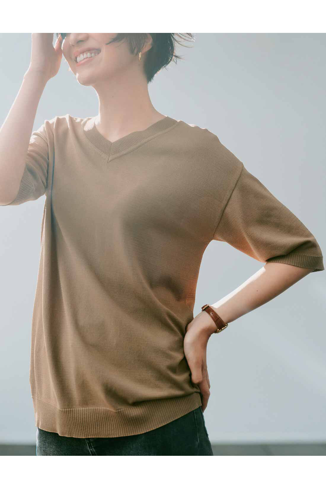 realstock [リアルストック]（Express BOX）|IEDIT[イディット]　接触冷感がうれしい Tシャツライクに着られて上品シンプルに決まるシャリ感ニット〈カーキベージュ〉