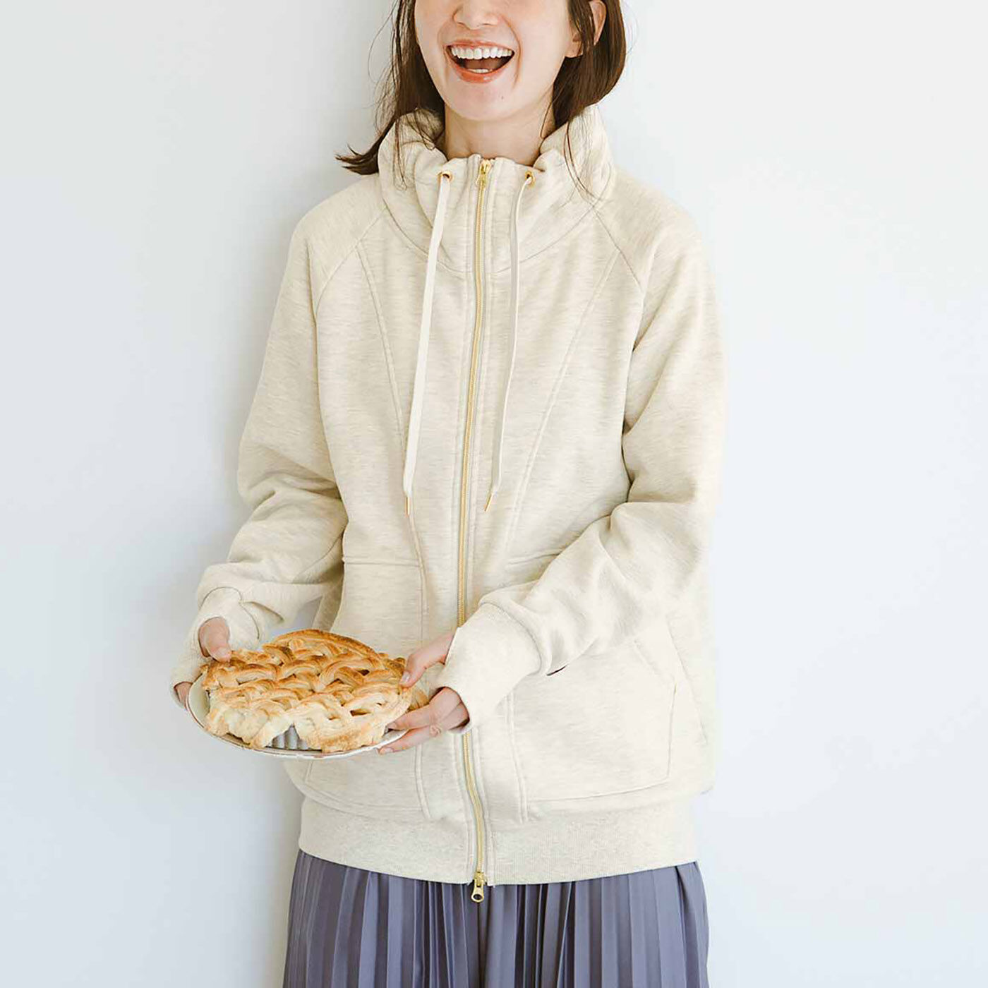 realstock [リアルストック]（Express BOX）|フラウグラット　立体設計ですらりあったか かるホカ裏起毛 大人のパーカー風ダブルジップブルゾン〈オートミール〉