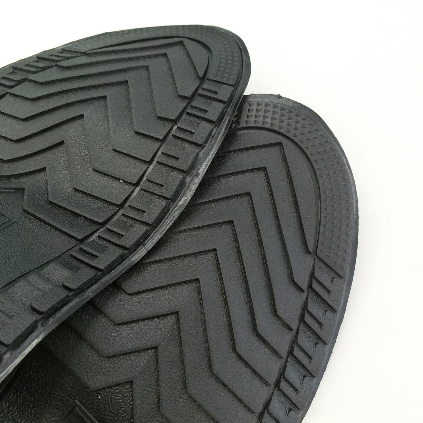 Real Stock|靴を雨や泥から守る　たたんで持ち歩けるシューズレインカバー〈透明〉|底は柔軟性のある素材。滑りにくい仕様になっています。