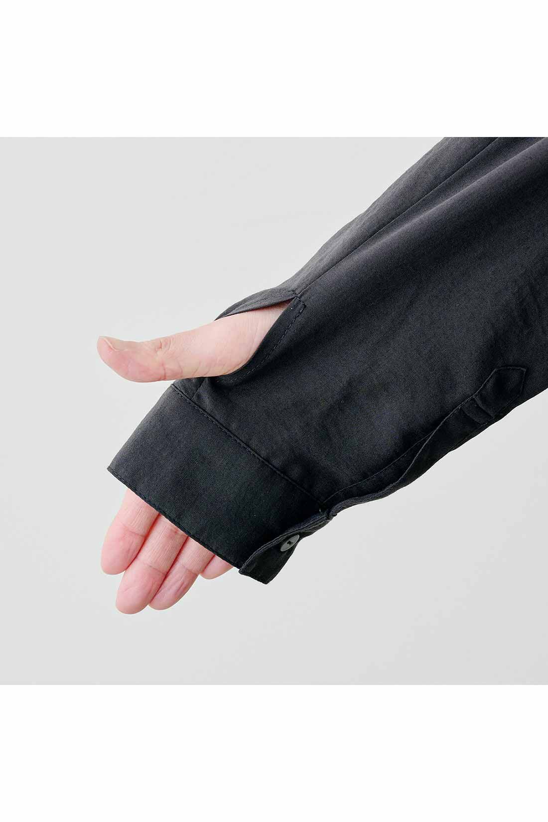 Real Stock|IEDIT[イディット]　衿にワイヤーを入れたUV加工のふわっと軽いロングシャツ〈ピンクベージュ〉|親指ホール付きの長めの袖口は手の甲までしっかりカバー。 ※お届けするカラーとは異なります。