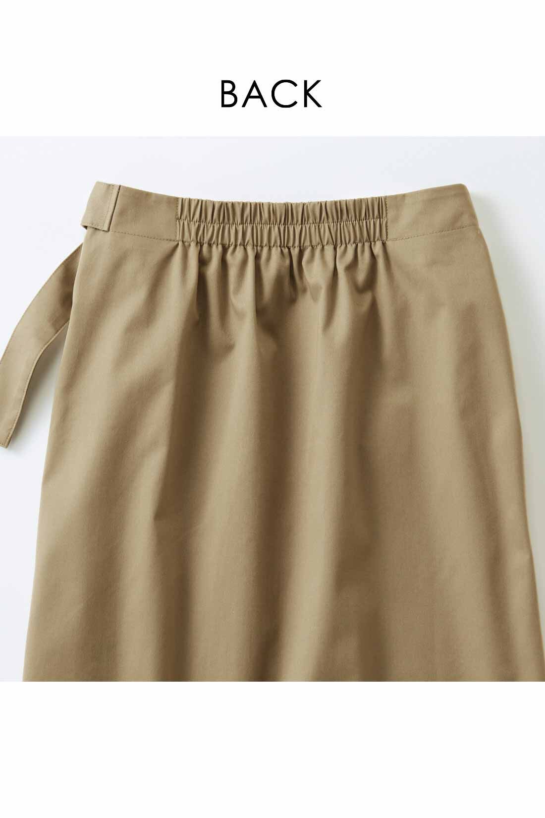 Real Stock|IEDIT[イディット]　プリーツ切り替えスカート〈ベージュ〉|後ろが一部ゴム仕様になっていて、やさしくフィットするはき心地。
