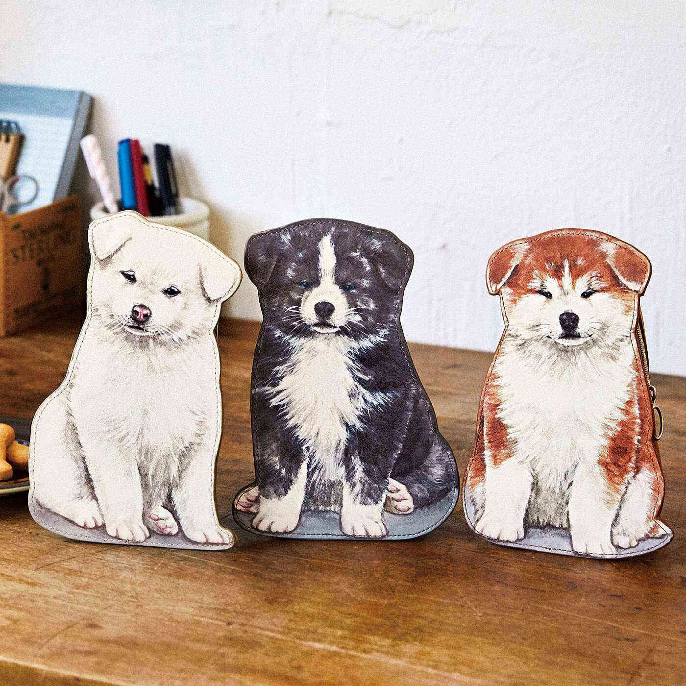 realstock [リアルストック]（Express BOX）|YOU+MORE!　秋田犬の子犬がおすわり 自立するダイカットポーチ