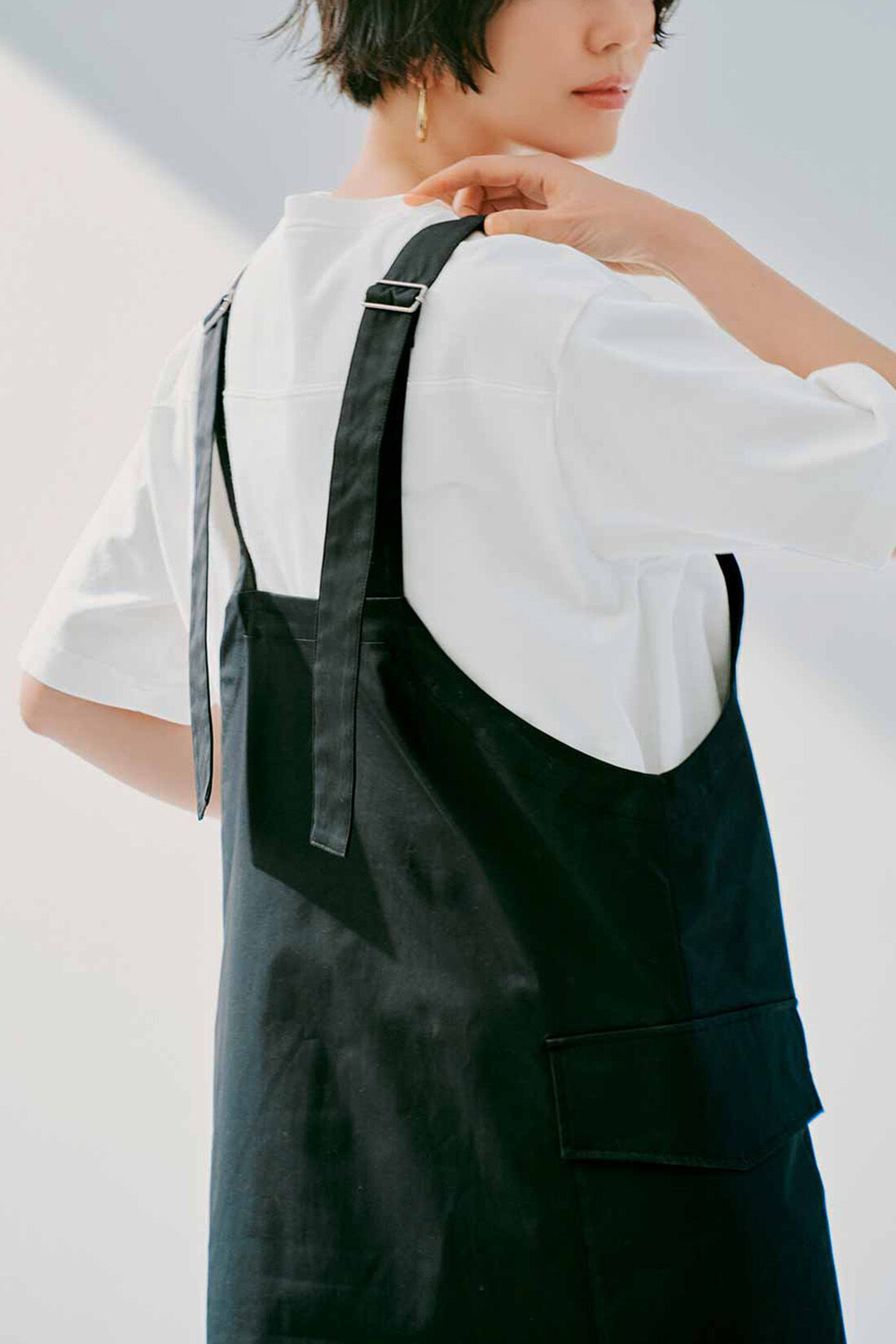realstock [リアルストック]（Express BOX）|IEDIT[イディット]　小森美穂子さんコラボ 撥水（はっすい）素材の大人ジャンパースカート〈ブラック〉