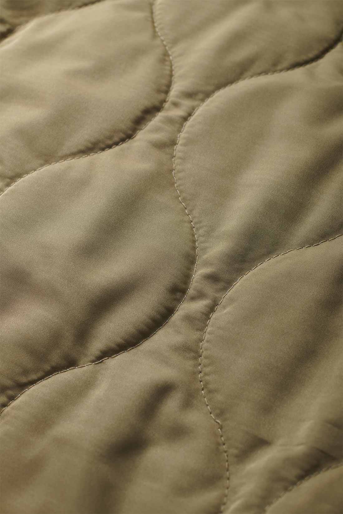 Real Stock|THREE FIFTY STANDARD　リバーシブル中わたキルトジャケット〈アイボリー×カーキ〉|ひょうたんキルトのカーキ