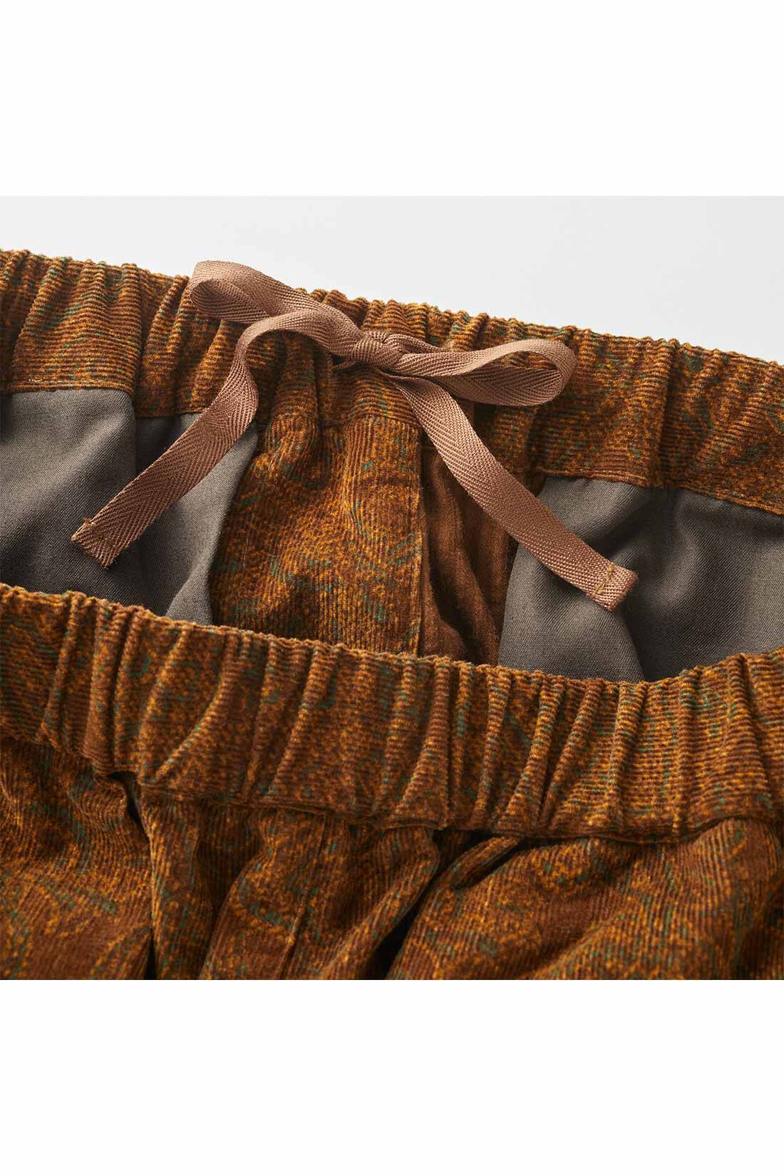 Real Stock|THREE FIFTY STANDARD　ペイズリー柄の細コールパンツ〈ブラウン〉