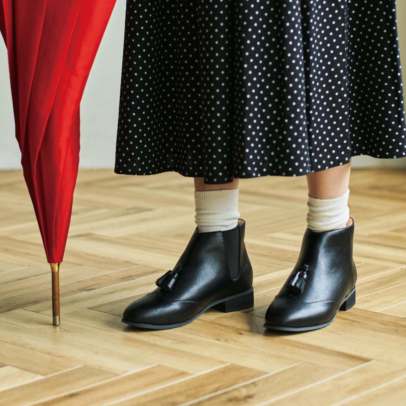 realstock [リアルストック]（Express BOX）|el:ment　伝統を愉（たの）しむウィングチップ 側面ゴムで脱ぎ履きしやすい 晴雨兼用シューズ〈ブラック〉