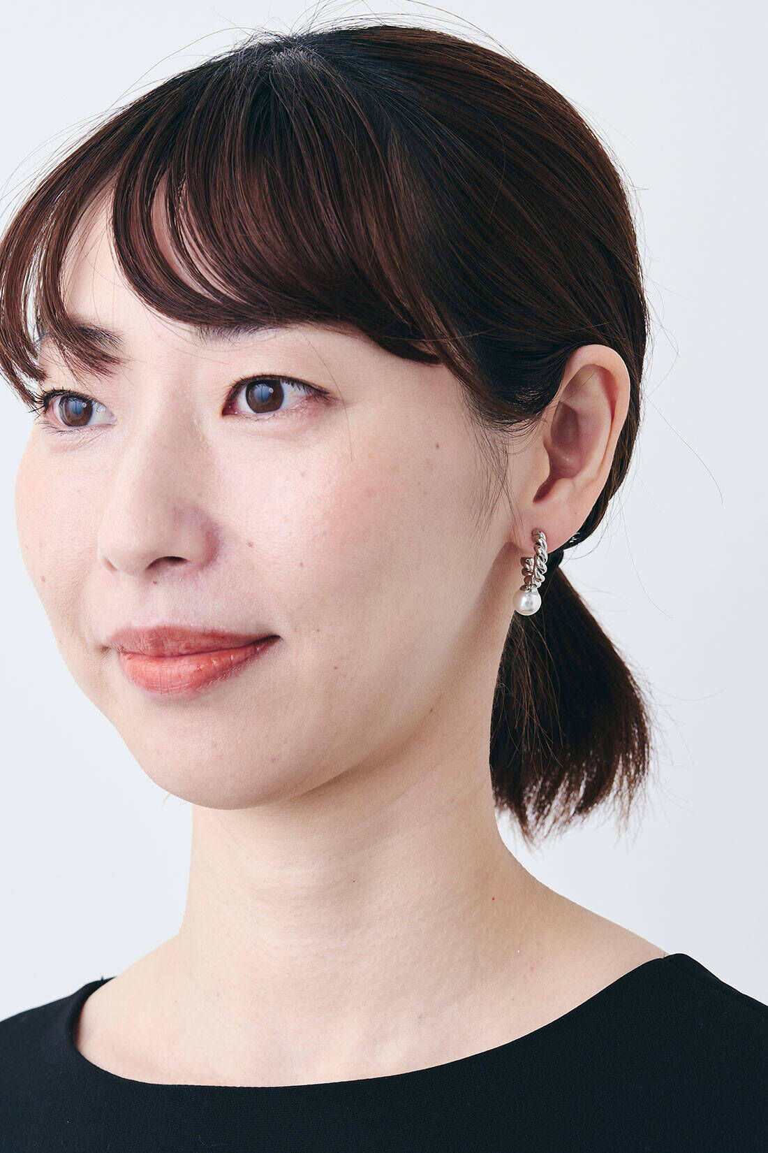 IEDIT[イディット] SELECT パールビーズ付きツイストフープピアス 