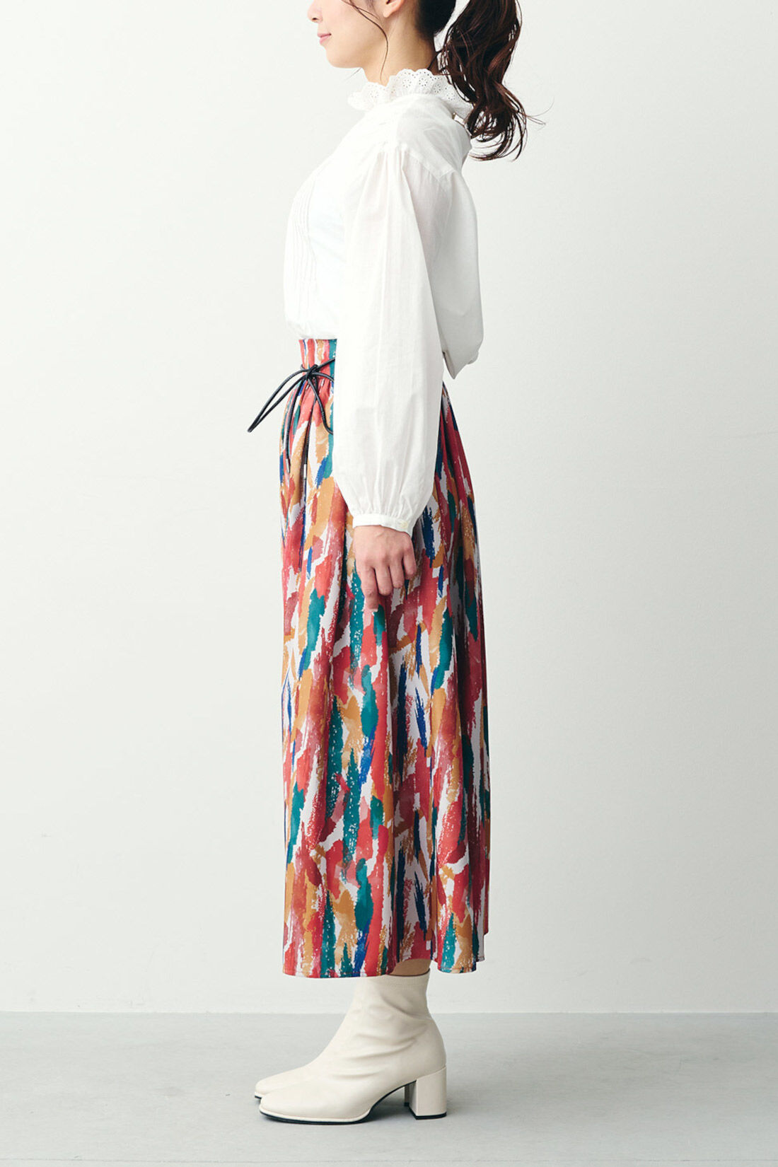 Real Stock|IEDIT[イディット]　ルノワールの色彩をまとう アートペイント柄のマルチカラーボリュームロングスカート|モデル身長：161cm 着用サイズ：M