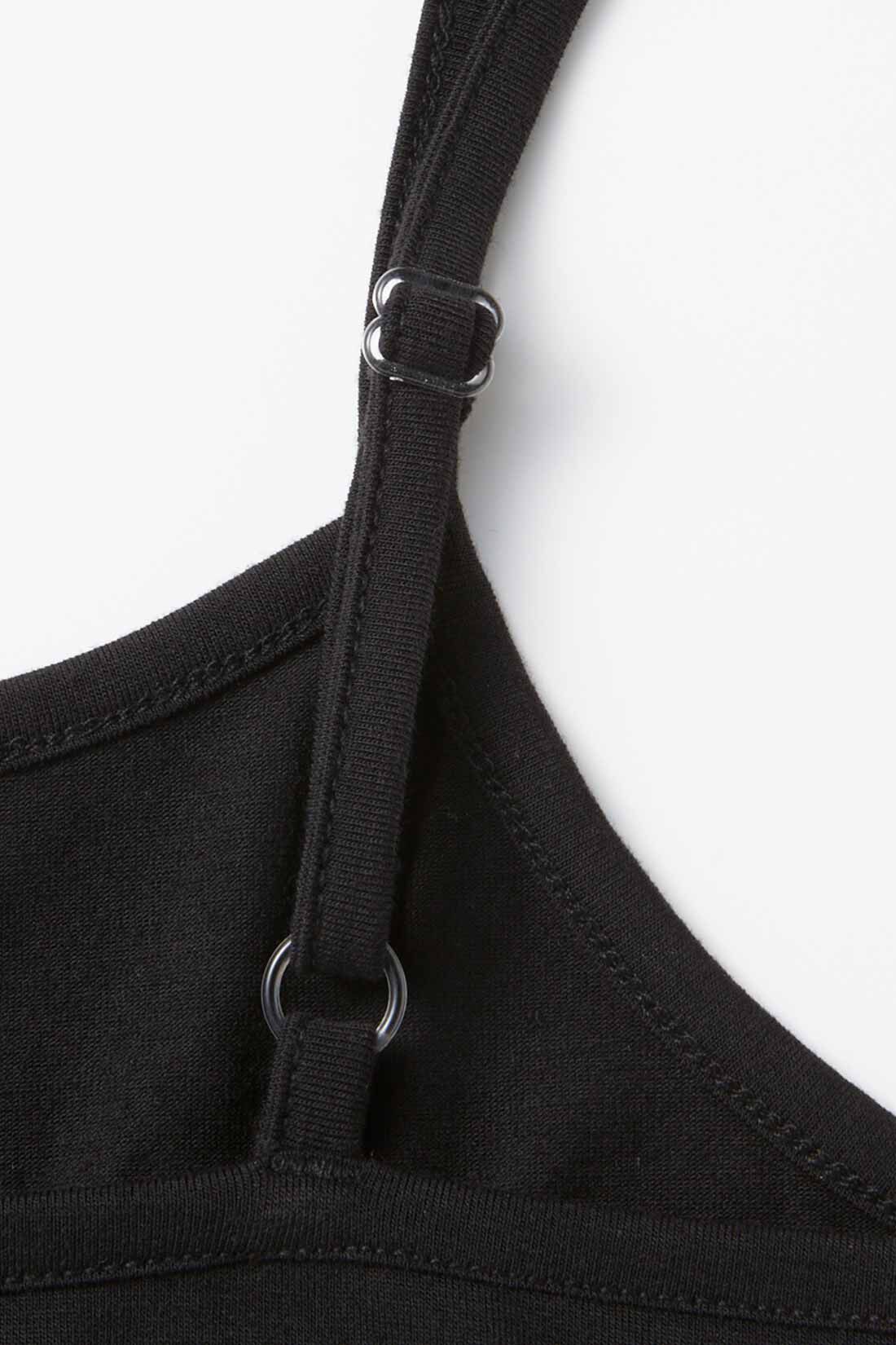Real Stock|IEDIT[イディット]　おしゃれにレイヤードできる　すそがかわいいぺチワンピース〈アイボリー〉|肩ひもはアジャスター付き。好みの長さに調節可能。　※お届けするカラーとは異なります。
