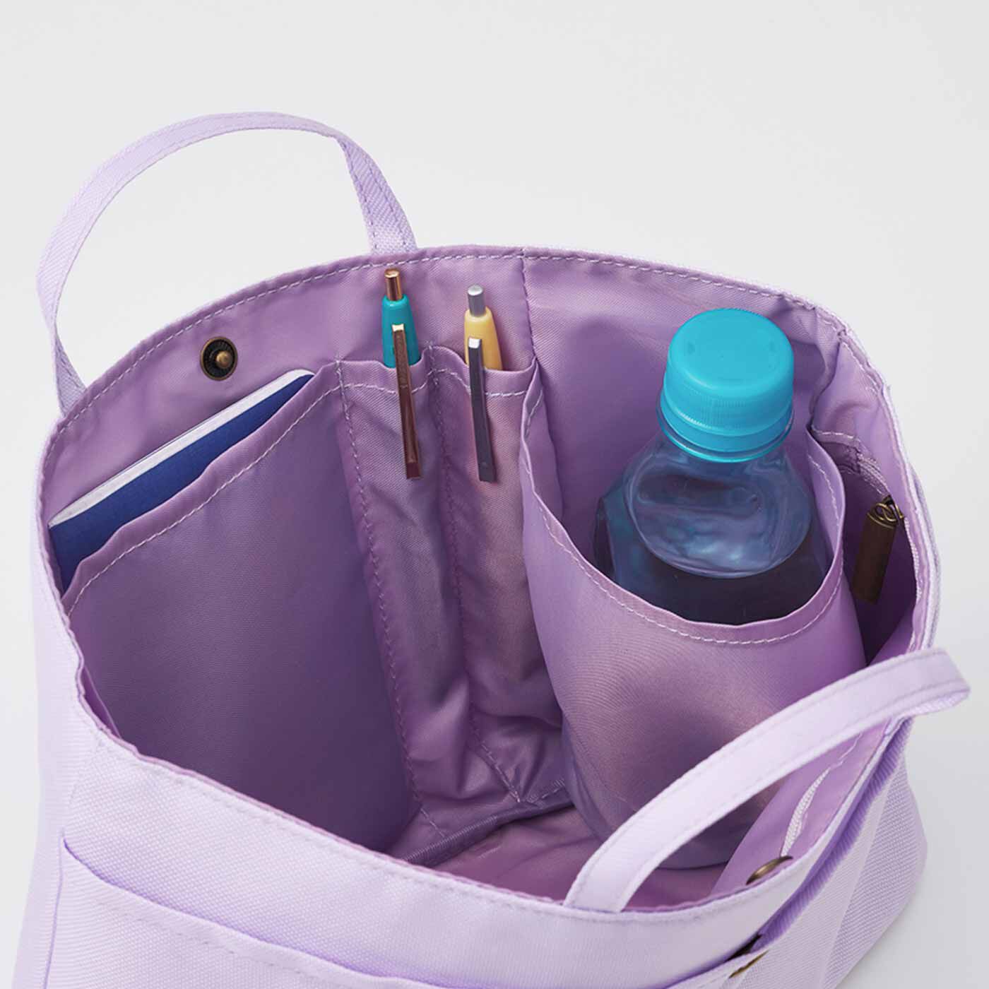 Real Stock|エッセイスト・整理収納アドバイザー 柳沢 小実さんと作った　バッグの中すっきり　横長バッグインポケット|内側に2本収納できるペンホルダー付き。