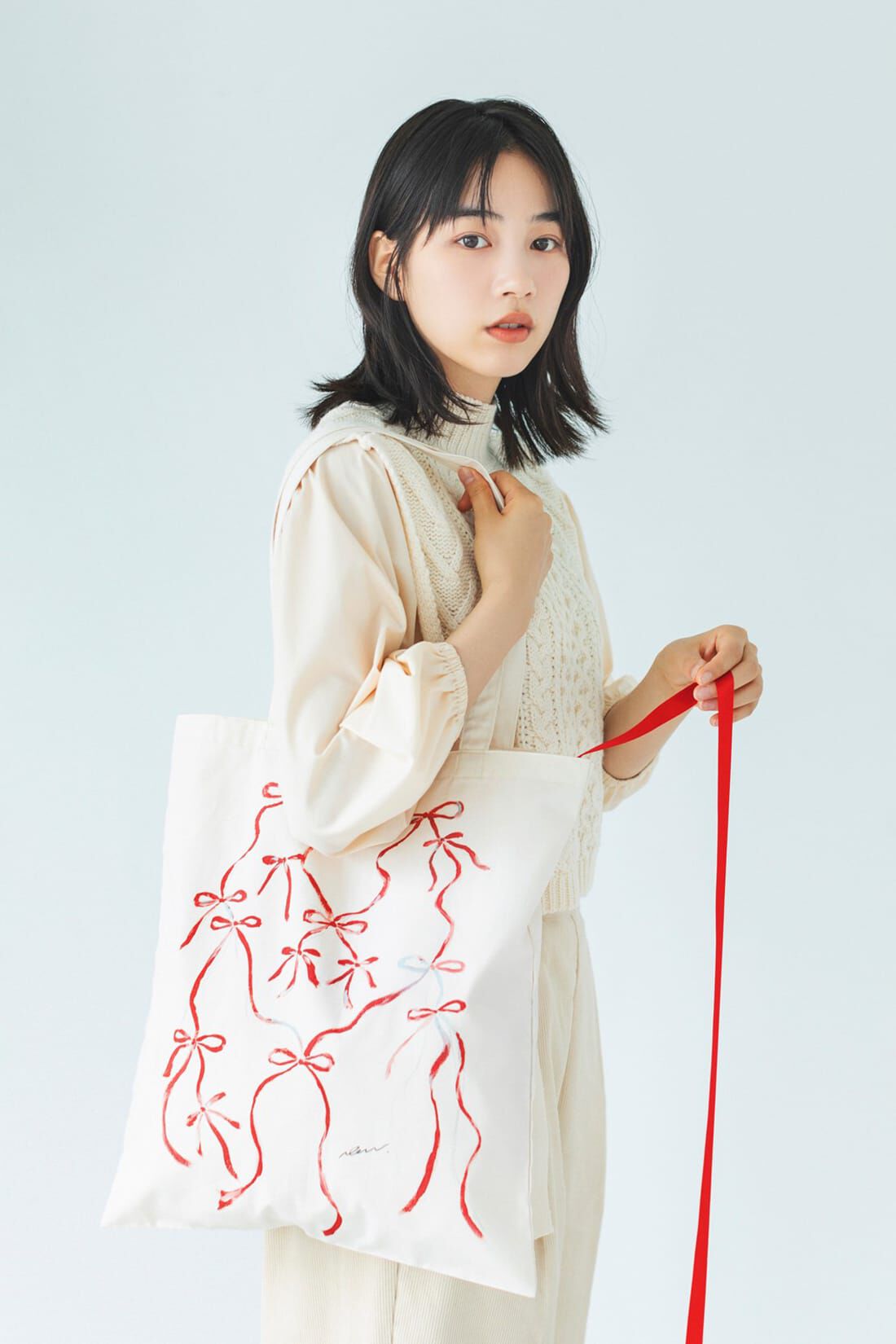 Real Stock|ｈａｃｏ！ 【のんさんコラボ】Ｒｉｂｂｏｎドローイングトートバッグ ｂｙ ＬＯＶＥ ＡＮＤ ＰＥＡＣＥ ＰＲＯＪＥＣＴ〈キナリ〉