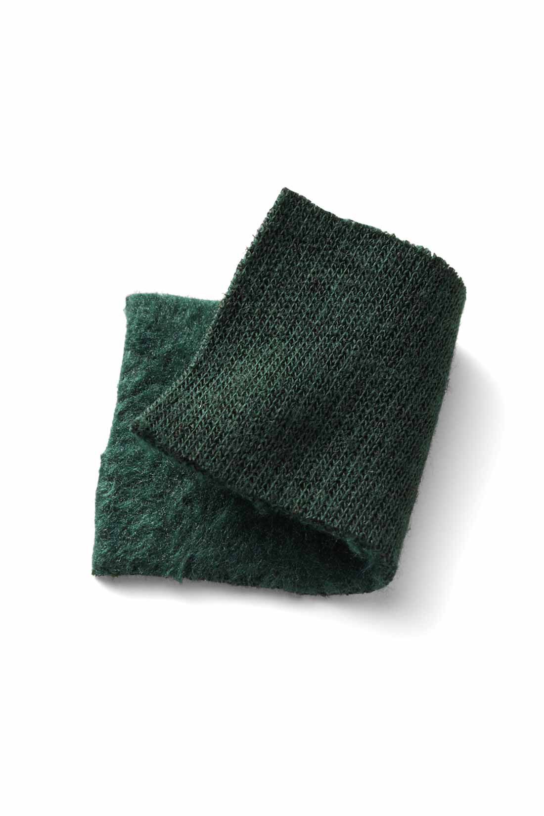 Real Stock|リブ イン コンフォート まるで着る毛布！ 激ぬく裏シャギーのらくちんストレートパンツ〈グリーン〉|カットソーの裏側を起毛加工でふんわり毛足を立たせた裏シャギー素材。毛布のように暖かいけど、表は滑らかで秋〜春先まで気持ちのいい素材です。