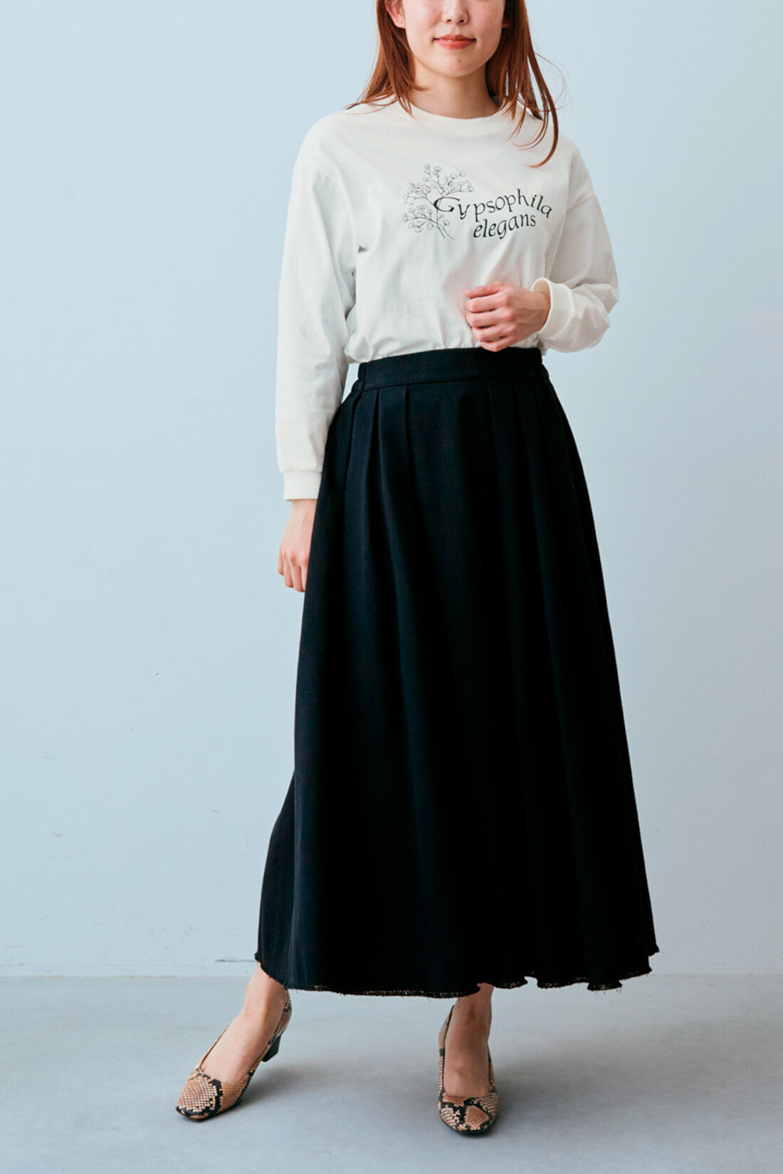 realstock [リアルストック]（Express BOX）|Live love cotton（R）プロジェクト IEDIT[イディット]　大人のためのモノトーンフラワーロゴプリントTシャツ〈ガーベラ〉|モデル身長：165cm　着用サイズ：M　これは参考画像です。お届けするタイプとは異なります。