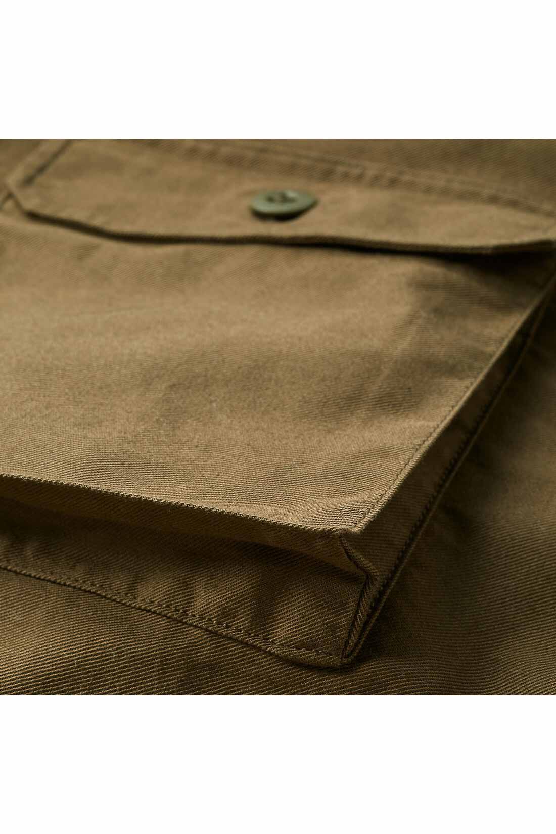 THREE FIFTY STANDARD ボーイズ気分のミリタリーシャツ〈カーキ