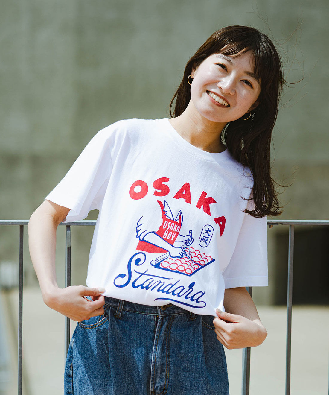 realstock [リアルストック]（Express BOX）|【FELISSIMO Globalオリジナル】100セット限定 ！すっげえ笠付き OSAKA Standard Tシャツ〈ホワイト〉|ウエストインして着こなしても。