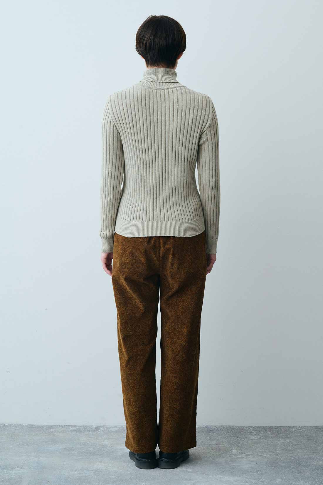 Real Stock|THREE FIFTY STANDARD　ペイズリー柄の細コールパンツ〈ブラウン〉