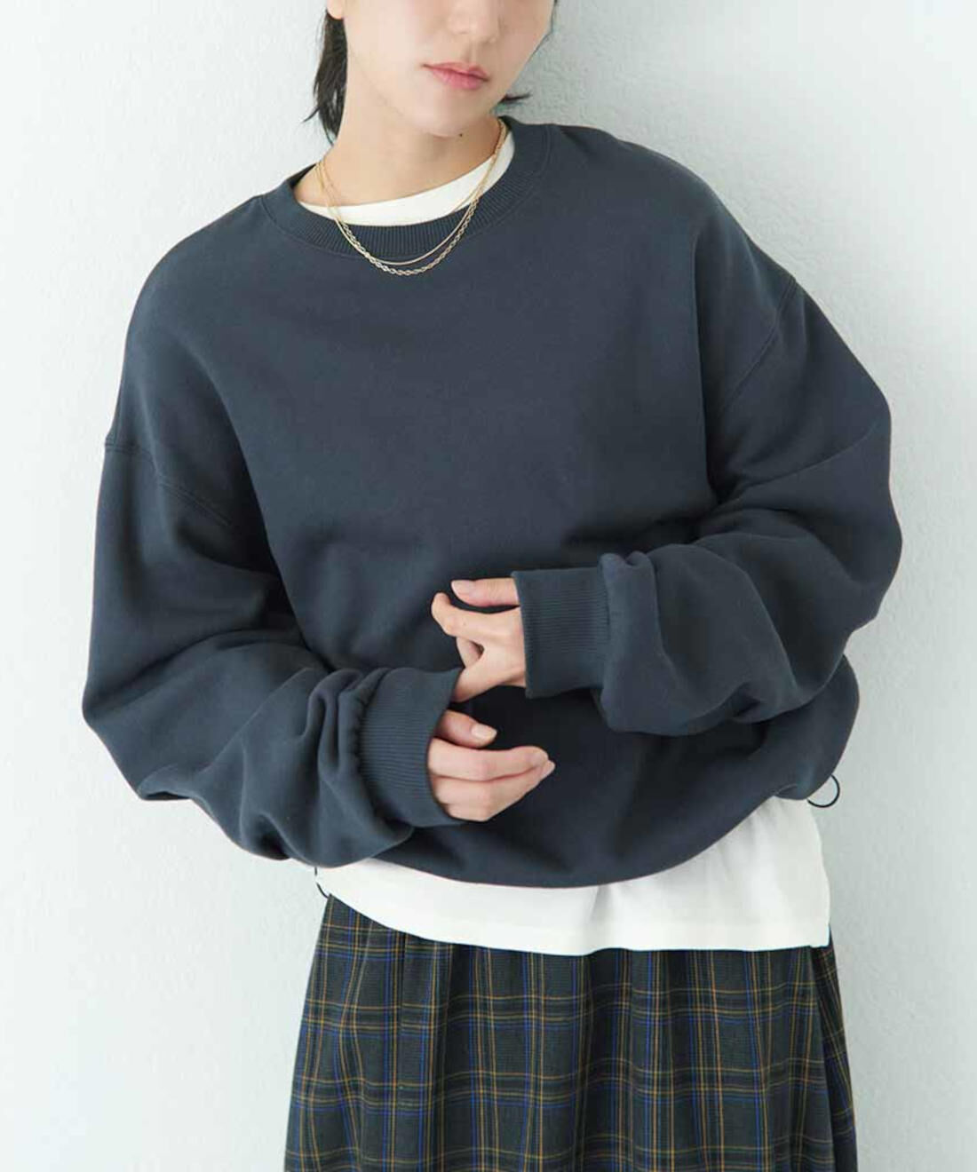 realstock [リアルストック]（Express BOX）| 【3～10日でお届け】リブ　イン　コンフォート　吸湿発熱コットン素材のこだわりほか綿半袖白Ｔシャツ