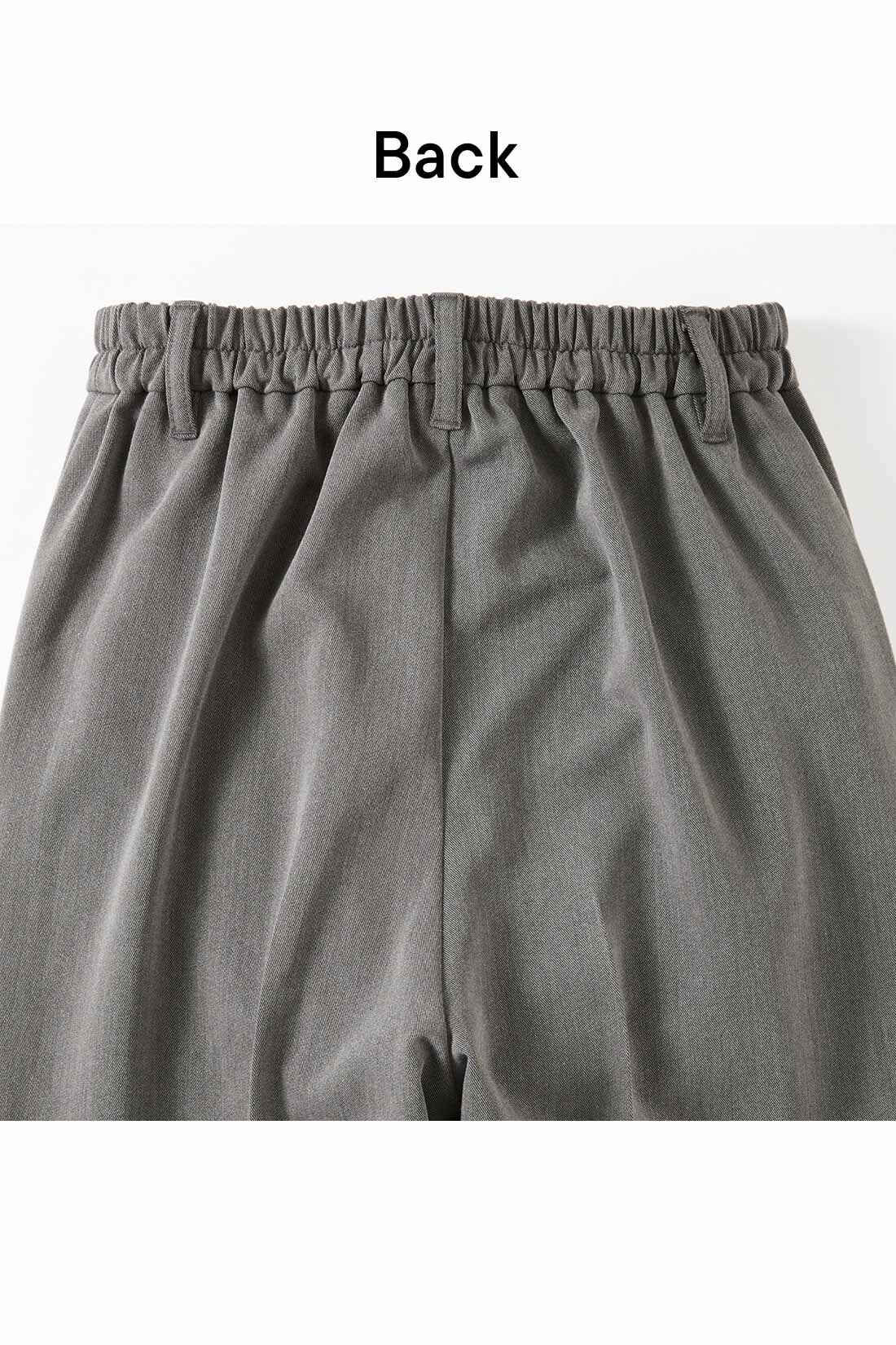 Real Stock|【3～10日でお届け】リブ イン コンフォート オンでもオフでも週7活躍！ きれいだねパンツ〈テーパード〉〈ペールイエロー〉|ウエストはわきから後ろゴムでらくちん。（こちらはきれいだねパンツ〈ワイドストレート〉の画像になります。）お届けするカラーとは異なります。