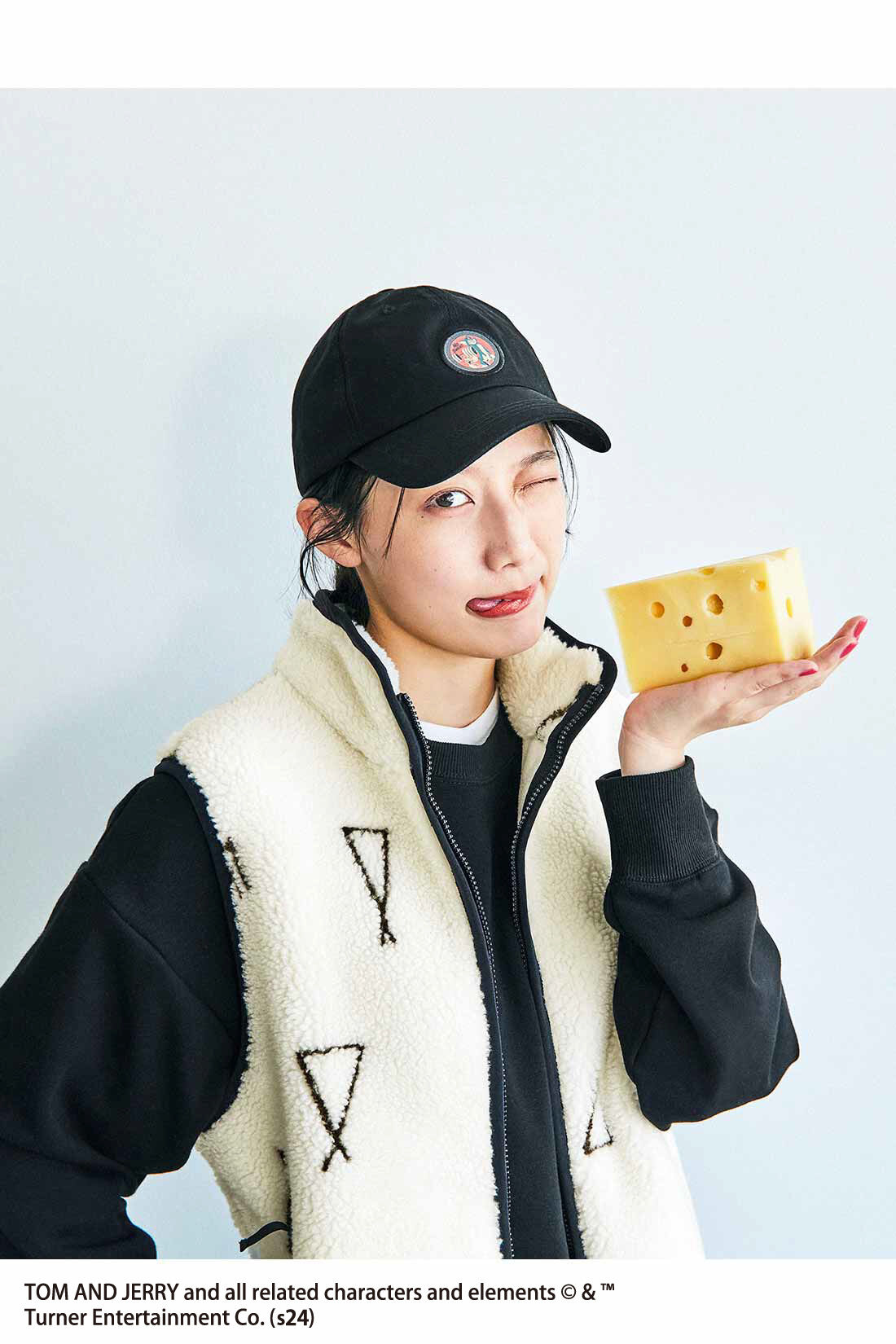 Real Stock|【3～10日でお届け】リブ イン コンフォート TOM and JERRY レトロイラストでこなれ感のあるUVカットキャップ〈ブラック〉