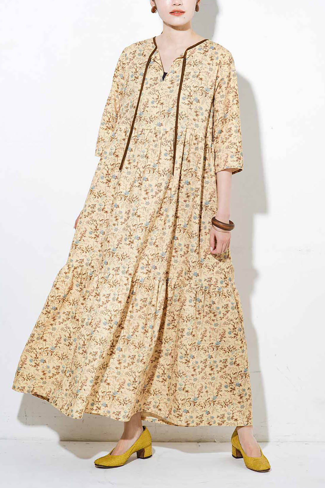 realstock [リアルストック]（Express BOX）|MEDE19F　ミュルーズモダン〈「ミュルーズ染織美術館」アーカイブコレクション〉 ワイルドフラワーモチーフワンピース〈ベージュ〉