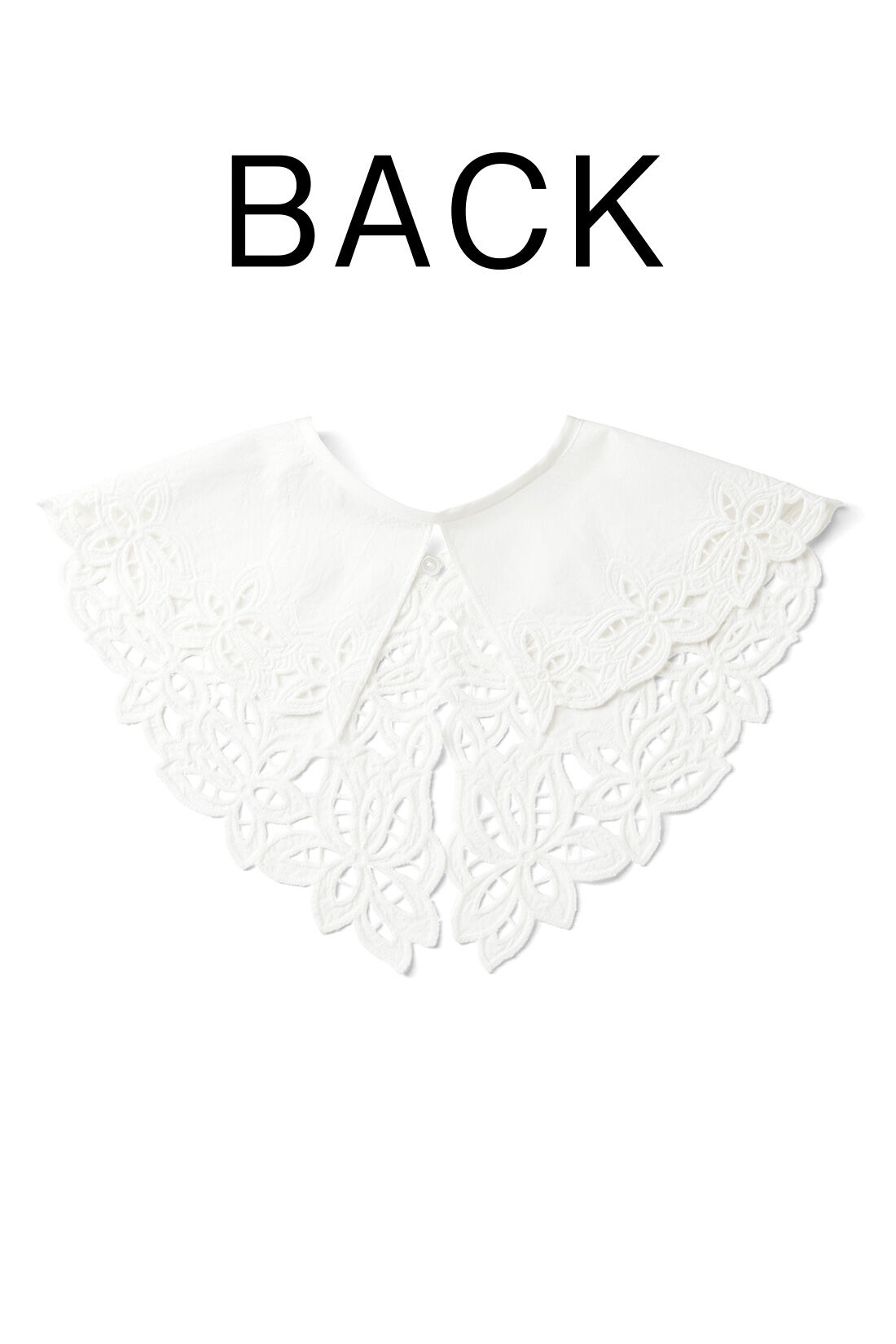 realstock [リアルストック]（Express BOX）|IEDIT[イディット]　いつものトップスが華やぐ レースつけ衿〈charming（チャーミング）〉|Back　肩のラインにやさしくフィットする自然な着け心地。お届けするタイプとは異なります。