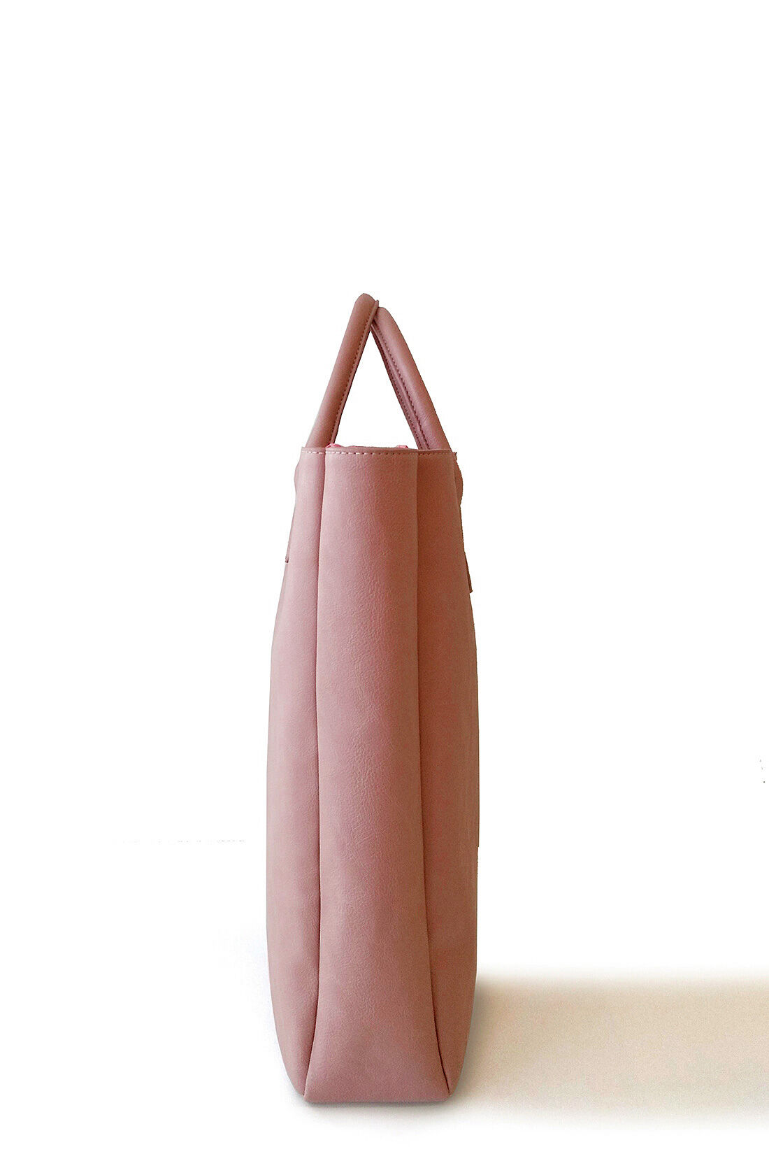 Real Stock|【3～10日でお届け】OSYAIRO カラーを楽しむ　大きな内ポケット付きビッグトートバッグ〈ピンク〉|しっかりまちをつけ、へたらないのもうれしい。