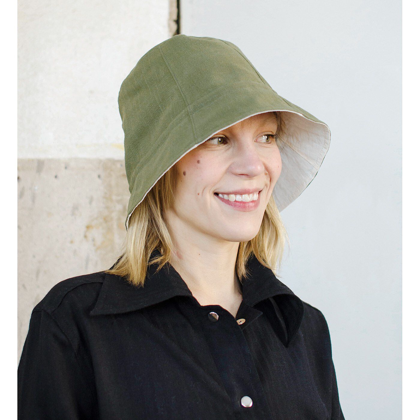 realstock [リアルストック]（Express BOX）|サーナ ヤ オッリ　しぼってサイズや形が変えられる　片面はっ水のリバーシブルスズランUVハット|リバーシブル仕様です。