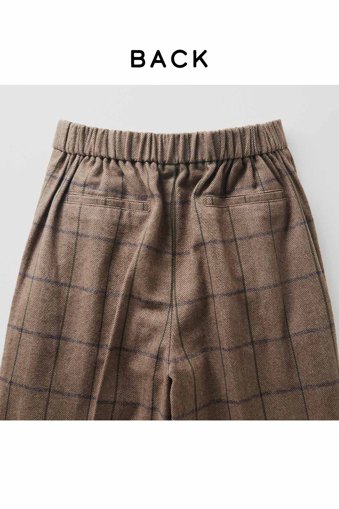 Real Stock|IEDIT[イディット]　コットン100％の起毛素材で肌心地やさしいチェックワイドパンツ〈グレーチェック〉|後ろゴム仕様でウエストらくちん。飾りポケットがヒップラインを自然にカバー。※お届けするカラーとは異なります。