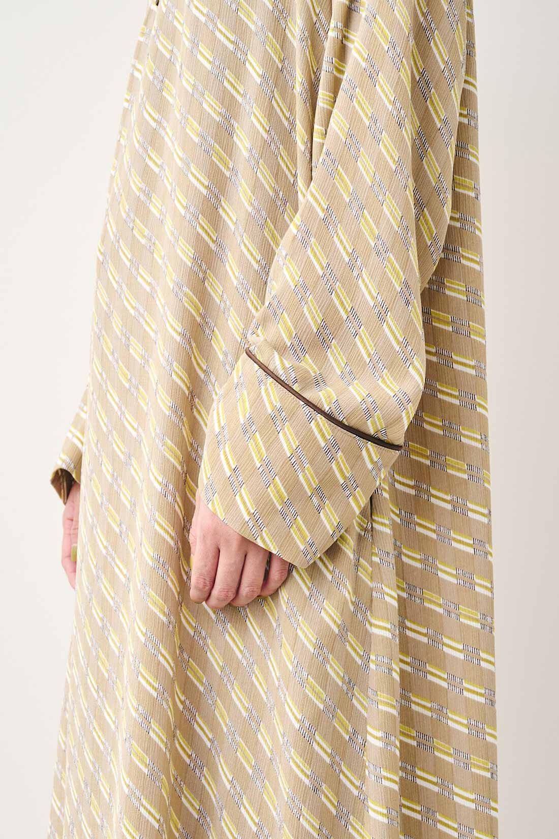 realstock [リアルストック]（Express BOX）|MEDE19F　ミュルーズモダン〈「ミュルーズ染織美術館」アーカイブコレクション〉 ヴィンテージパターン プリントカフタンワンピース〈ベージュ〉